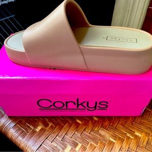 Corker’s size 8
